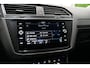Volkswagen Tiguan 1.5 TSI R-Line * Trekhaak - Virtual - Camera - Black Style - IQ Light - ACC - Sfeer - 1e Eig *
