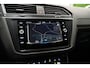 Volkswagen Tiguan 1.5 TSI R-Line * Trekhaak - Virtual - Camera - Black Style - IQ Light - ACC - Sfeer - 1e Eig *