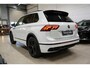Volkswagen Tiguan 1.5 TSI R-Line * Virtual - HUD - Black Style - Camera - Keyless - IQ Light - Blind Spot *