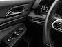 Volkswagen Golf 1.5 eTSI 130pk DSG R-Line · Apple/Android Car Play · Navigatie · P-Sensoren · Sfeerverlichting · Getint Glas · 17'' Inch · Garantie t/m 12-02-2028 of 100.000km