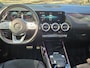 Mercedes-Benz B-klasse 180 Business Solution AMG AUTOMAAT | Panodak | Afn. Trekhaak | Navigatie | Climate Control | Cruise Control | Licht metalen velgen