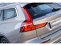 Volvo V60 2.0 T5 Inscription | Parkeersensoren | Lederen Bekleding | Cruise Control Adaptief | BLIS | Elektrische Achterklep | Stoelverwarming | Elektrisch Verstelbare Bestuurdersstoel | Navigatie