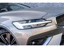 Volvo V60 2.0 T5 Inscription | Parkeersensoren | Lederen Bekleding | Cruise Control Adaptief | BLIS | Elektrische Achterklep | Stoelverwarming | Elektrisch Verstelbare Bestuurdersstoel | Navigatie