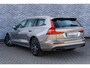 Volvo V60 2.0 T5 Inscription | Parkeersensoren | Lederen Bekleding | Cruise Control Adaptief | BLIS | Elektrische Achterklep | Stoelverwarming | Elektrisch Verstelbare Bestuurdersstoel | Navigatie