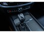 Volvo V60 2.0 T5 Inscription | Parkeersensoren | Lederen Bekleding | Cruise Control Adaptief | BLIS | Elektrische Achterklep | Stoelverwarming | Elektrisch Verstelbare Bestuurdersstoel | Navigatie