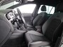 Volkswagen Golf 1.5 TSI Highline Business R 150 PK | Automaat (DSG) | Navigatie | Camera | Digitaal dashboard