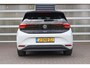 Volkswagen ID.3 204pk First 58 kWh Pro Performance | Navigatie | Apple CarPlay & Android Auto | 18" Velgen East Derry