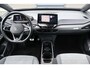 Volkswagen ID.3 204pk First 58 kWh Pro Performance | Navigatie | Apple CarPlay & Android Auto | 18" Velgen East Derry