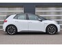 Volkswagen ID.3 204pk First 58 kWh Pro Performance | Navigatie | Apple CarPlay & Android Auto | 18" Velgen East Derry