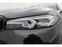 BMW 3-Serie Touring 320e M Sport | SOH 90.7% | Facelift | Shadow Line | Curved display | Adapt. Cruise | Nav + CarPlay | Elek. Klep | Sfeerverlichting | LED | Stoelverw. | PDC