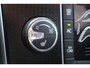 Volvo V40 2.0 T2 R-Design | Navigatie | Harman Kardon Audio | Achteruitrijcamera | Parkeersensoren | Stoelverwarming | Verwarmde Voorruit