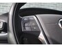 Volvo V40 2.0 T2 R-Design | Navigatie | Harman Kardon Audio | Achteruitrijcamera | Parkeersensoren | Stoelverwarming | Verwarmde Voorruit