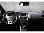 Volvo V40 2.0 T2 R-Design | Navigatie | Harman Kardon Audio | Achteruitrijcamera | Parkeersensoren | Stoelverwarming | Verwarmde Voorruit