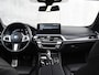 BMW 5-Serie Touring 530e M-Sport 292pk PHEV Automaat SCHUIF-DAK | 19''LM | LEDER | 360° CAM. | NAVI | APPLE-CARPLAY