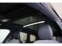 Volvo XC60 T6 Recharge AWD Plus Black Edition - Panorama/schuifdak - IntelliSafe Assist & Surround - 360º Camera - Harman Kardon audio - Adaptieve LED koplampen - Verwarmde voorstoelen, stuur & achterbank - Parkeersensoren voor & achter - Elektr. bedienb. voorstoelen met geheugen - Head up display - Draadloze tel. lader - Extra getint glas - Semi elektr. inklapbare trekhaak - 21" LMV