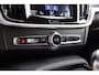 Volvo V90 2.0 T4 Momentum | Trekhaak | Lederen Bekleding | Parkeersensoren | LED Koplampen Adaptief | BLIS | Navigatie | Apple Carplay | Android Auto | Elektrisch Verstelbare Voorstoel