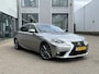 Lexus IS 300h First Edition | Navi/Clima/Cruise/18"/Camera/Privacy Glass