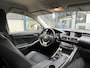 Lexus IS 300h First Edition | Navi/Clima/Cruise/18"/Camera/Privacy Glass