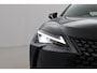 Lexus UX 250h Business Line | Trekhaak | Navigatie | Stoel-/stuurverwarming | Adaptive Cruise | Clima | Parkeersensoren voor/achter | Camera | Keyless | 17 inch