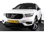 Volvo XC40 1.5 T5 Recharge R-Design | S/K-Panodak | Elek. Trekhaak | Harman/Kardon | Dig. Cockpit | Cruise | Winterpakket | 360 Camera | NAV + App. Connect | ECC | Elek. Klep | LM 19" |