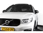 Volvo XC40 1.5 T5 Recharge R-Design | S/K-Panodak | Elek. Trekhaak | Harman/Kardon | Dig. Cockpit | Cruise | Winterpakket | 360 Camera | NAV + App. Connect | ECC | Elek. Klep | LM 19" |