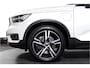 Volvo XC40 1.5 T5 Recharge R-Design | S/K-Panodak | Elek. Trekhaak | Harman/Kardon | Dig. Cockpit | Cruise | Winterpakket | 360 Camera | NAV + App. Connect | ECC | Elek. Klep | LM 19" |