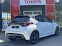 Toyota Yaris 1.5 Hybrid 130 Executive PREMIUM BI-TONE MET € 2.900,- INRUILKORTING DIRECT UIT VOORRAAD LEVERBAAR!!!