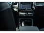 Volvo XC40 Plug-in Hybrid T5 R-Design | Adaptive cruise control | Harman Kardon audio | Stoel- en stuurverwarming | Elektrische stoelverstelling | Achteruitrijcamera | Voorruitverwarming | Parkeersensoren voor + achter | Dode hoek detectie BLIS |
