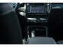 Volvo XC40 Plug-in Hybrid T5 R-Design | Adaptive cruise control | Harman Kardon audio | Stoel- en stuurverwarming | Elektrische stoelverstelling | Achteruitrijcamera | Voorruitverwarming | Parkeersensoren voor + achter | Dode hoek detectie BLIS |