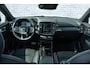 Volvo XC40 Plug-in Hybrid T5 R-Design | Adaptive cruise control | Harman Kardon audio | Stoel- en stuurverwarming | Elektrische stoelverstelling | Achteruitrijcamera | Voorruitverwarming | Parkeersensoren voor + achter | Dode hoek detectie BLIS |