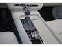 Volvo S90 T5 Momentum - LED koplampen - Lederen bekleding - Elektrisch verstelbare bestuurderstoel - Parkeersensoren v/a - Parkeercamera - Verwarmbare voorstoelen - Apple® CarPlay