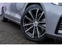 Volvo V60 2.0 T6 Plug-in hybrid AWD Plus Dark | Elektrisch verstelbare stoelen | Harmon Kardon | Sportstoelen| Elektrisch inklapbare Trekhaak | 360 Camera | Verwarmbare Voorruit |