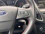 Ford Focus 1.5 Black Edition 150pk | Navigatie | Cruisecontrole | Trekhaak afneembaar