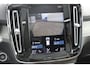 Volvo XC40 B4 211PK Automaat Inscription Panoramisch schuif-kanteldak / Semi elektrisch wegklapbare trekhaak / Adaptieve cruise control / Lederen bekleding / Harman Kardon Audio