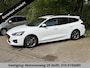 Ford Focus Wagon 1.0 EcoBoost ST Line Business . KEYLESS ENTRY & START . PARKEERSENSOREN . NAVIGATIE .