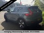 Volvo XC40 1.5 T5 Plug-in hybrid Plus Dark . ACCU 90% . TREKHAAK . DODE HOEKDETECTIE . HARMAN KARDON . STUUR & STOELVERWARMING .