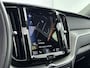 Volvo XC60 2.0 Recharge T6 AWD Inscription | Trekhaak | Panoramadak | BLIS | PDC V+A en Camera | HUD | Stoel + Stuurverwarming | Adaptive LED Verlichting | 21 inch LM Velgen |