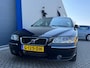 Volvo S60 2.5T AWD | 5 Cilinder | Automaat | Leer | Multimedia pakket | Stoelverwaming | Elektisch bedienbaar stoel