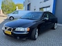 Volvo S60 2.5T AWD | 5 Cilinder | Automaat | Leer | Multimedia pakket | Stoelverwaming | Elektisch bedienbaar stoel