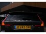 Volvo V60 2.0 B3 Plus Dark|Rijklaar!|PilotAssist|ACC|Camera|Trekhaak|Winterpakket|Carplay|Keyless