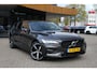 Volvo V60 2.0 B3 Plus Dark|Rijklaar!|PilotAssist|ACC|Camera|Trekhaak|Winterpakket|Carplay|Keyless