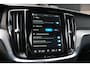 Volvo V60 2.0 B3 Plus Dark|Rijklaar!|PilotAssist|ACC|Camera|Trekhaak|Winterpakket|Carplay|Keyless
