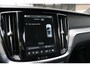 Volvo V60 2.0 B3 Plus Dark|Rijklaar!|PilotAssist|ACC|Camera|Trekhaak|Winterpakket|Carplay|Keyless