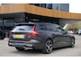 Volvo V60 2.0 B3 Plus Dark|Rijklaar!|PilotAssist|ACC|Camera|Trekhaak|Winterpakket|Carplay|Keyless