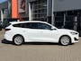 Ford Focus Wagon 1.0 EcoBoost Connected / Stoel, Stuur en Voorruitverwarming / Navi / Applecarplay/Androidauto /