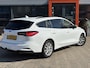 Ford Focus Wagon 1.0 EcoBoost Connected / Stoel, Stuur en Voorruitverwarming / Navi / Applecarplay/Androidauto /