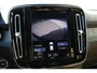 Volvo XC40 T4 Inscription | Trekhaak uitklapbaar (semi-elektrisch) | Parkeercamera | Verwarmbare Voorstoelen | Lederen Bekleding | Extra Getint Glas | 18'' Lichtmetalen Velgen | Navigatiesysteem full map + hard disk | Cruise Control | Bluetooth Telefonie & Multimedia | Start/stop systeem | Elektrisch bedienbare achterklep