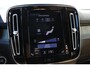 Volvo XC40 T4 Inscription | Trekhaak uitklapbaar (semi-elektrisch) | Parkeercamera | Verwarmbare Voorstoelen | Lederen Bekleding | Extra Getint Glas | 18'' Lichtmetalen Velgen | Navigatiesysteem full map + hard disk | Cruise Control | Bluetooth Telefonie & Multimedia | Start/stop systeem | Elektrisch bedienbare achterklep