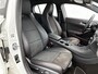 Mercedes-Benz GLA 180 Business Solution AMG | Achteruitrijcamera | Trekhaak | Stoelverwarming | Inclusief 12 Maanden Garantie.