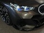 BMW 5-Serie 520i High Executive Edition M Stuurverwarming/ Stoelverwarming achter/ 21"/ Glazendak/ Memoryseats/ 360Camera/ M Gorde